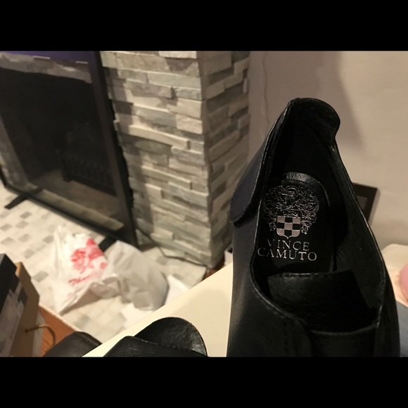 Authentic Vince Camuto black heels boots size 6.5 - Picture 4 of 6